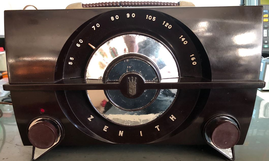 1952 Zennith Radio
